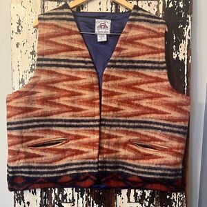 Vintage women’s Cruise Control Sport Club Southwestern wool blend vest. Large.